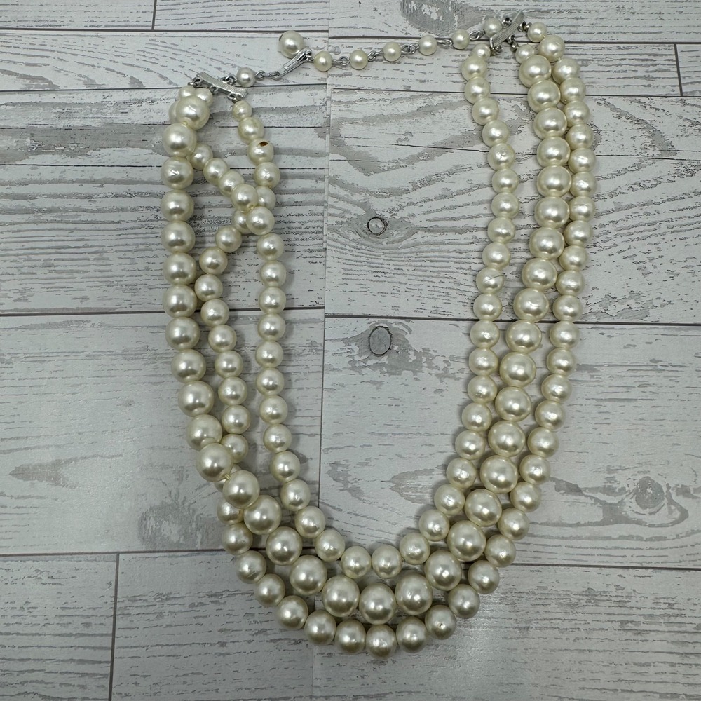 Elegant Multi‎ Strand Faux Pearl Necklace Silver Tone Clasp Statement Choker